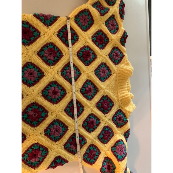 Vintage 70s handmade crochet yellow granny square blanket sweater size medium - Picture 9 of 11